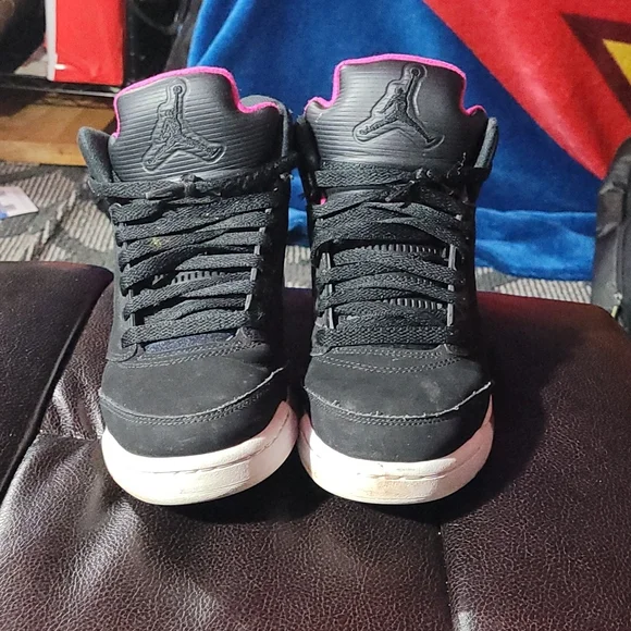 Black Jordan's - Picture 4 of 7